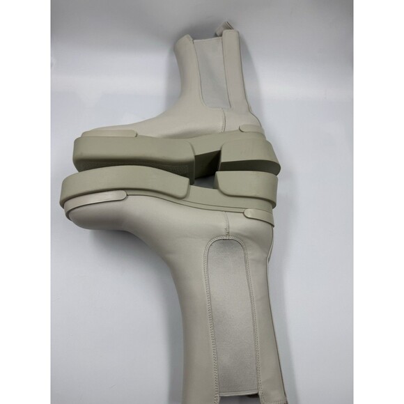Charles & Keith Platform Chunky Chelsea Gray-White Boots Size 37/ 7 US - Picture 8 of 16